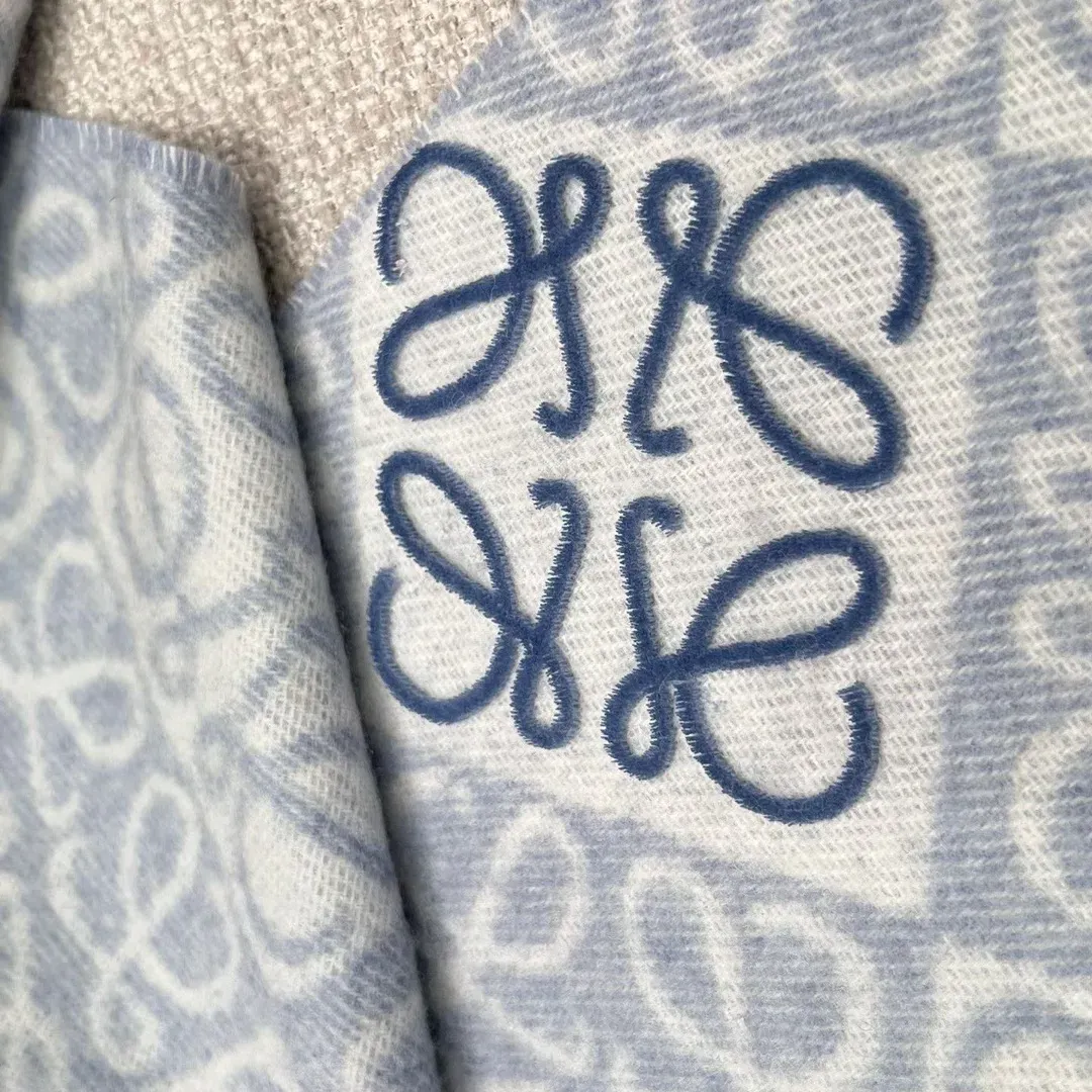 Шарфы Loewe 1248235