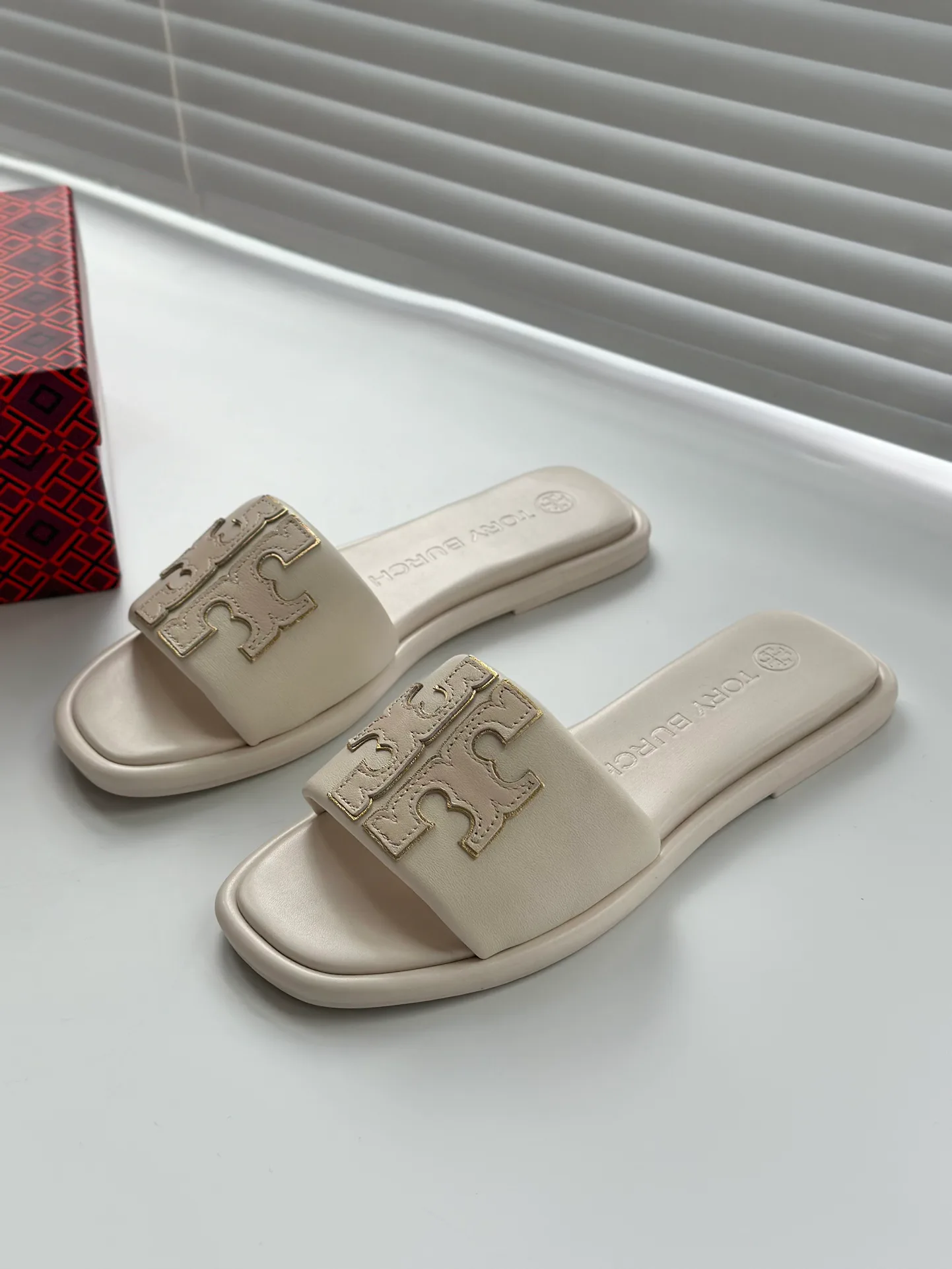 Шлепанцы Женские Tory Burch 24474