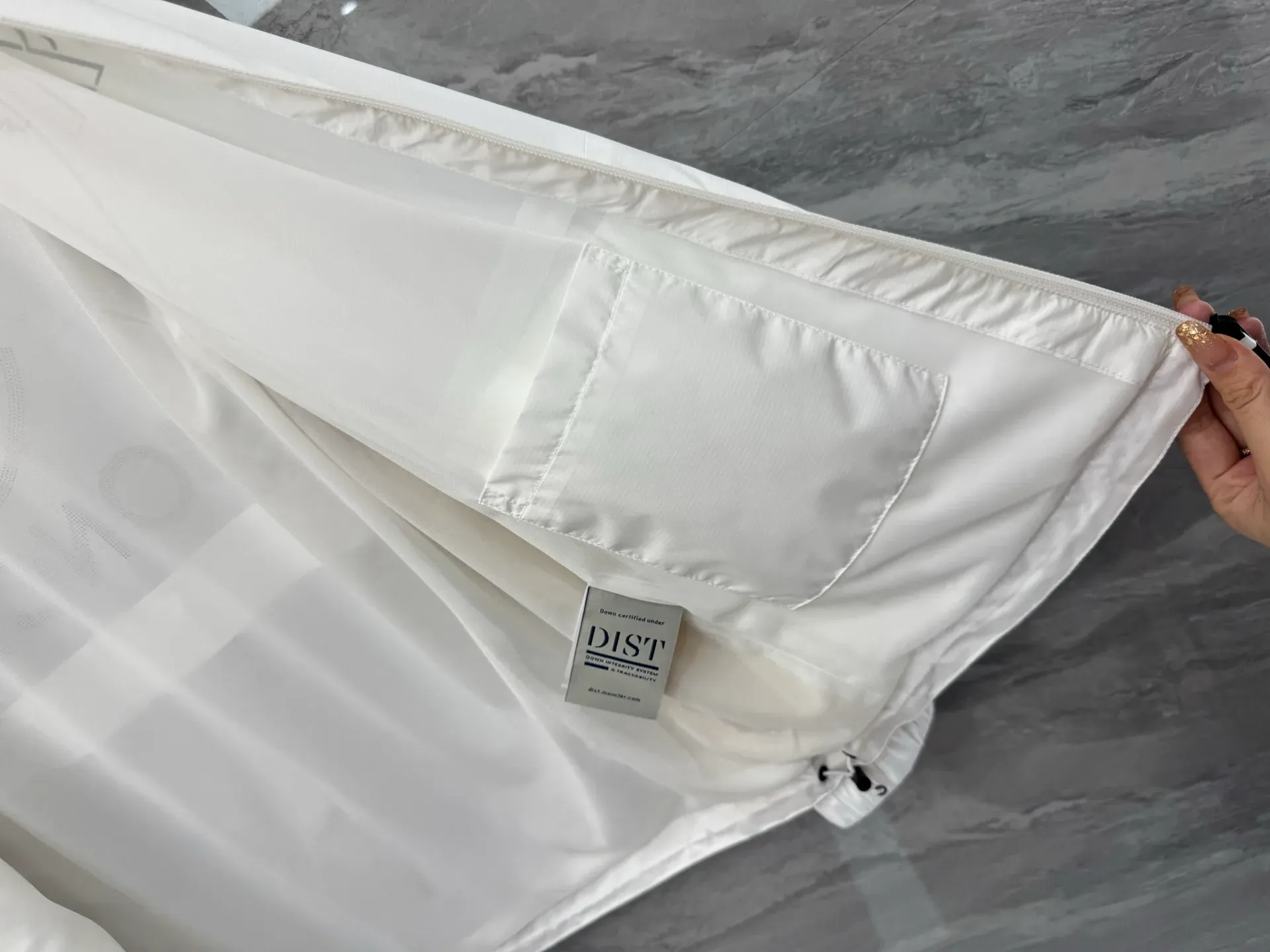 Куртки И Пуховики Мужские Moncler 32677