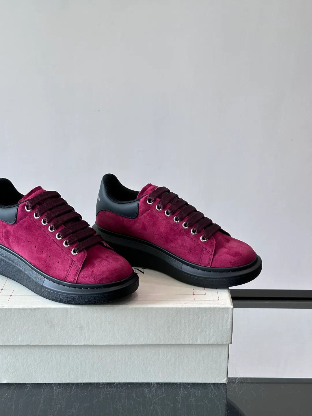 Кроссовки Женские Alexander Mcqueen 17447550