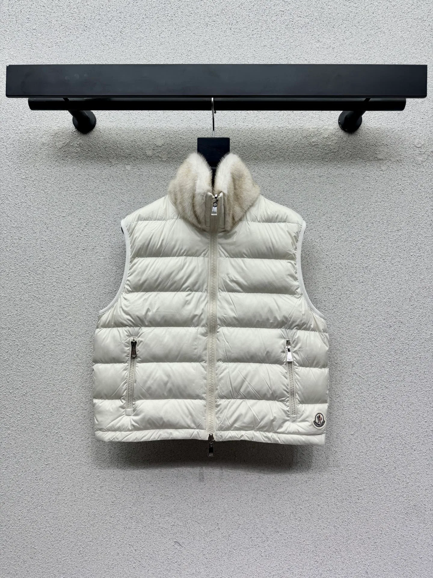 Куртки И Пуховики Женские Moncler 19057909
