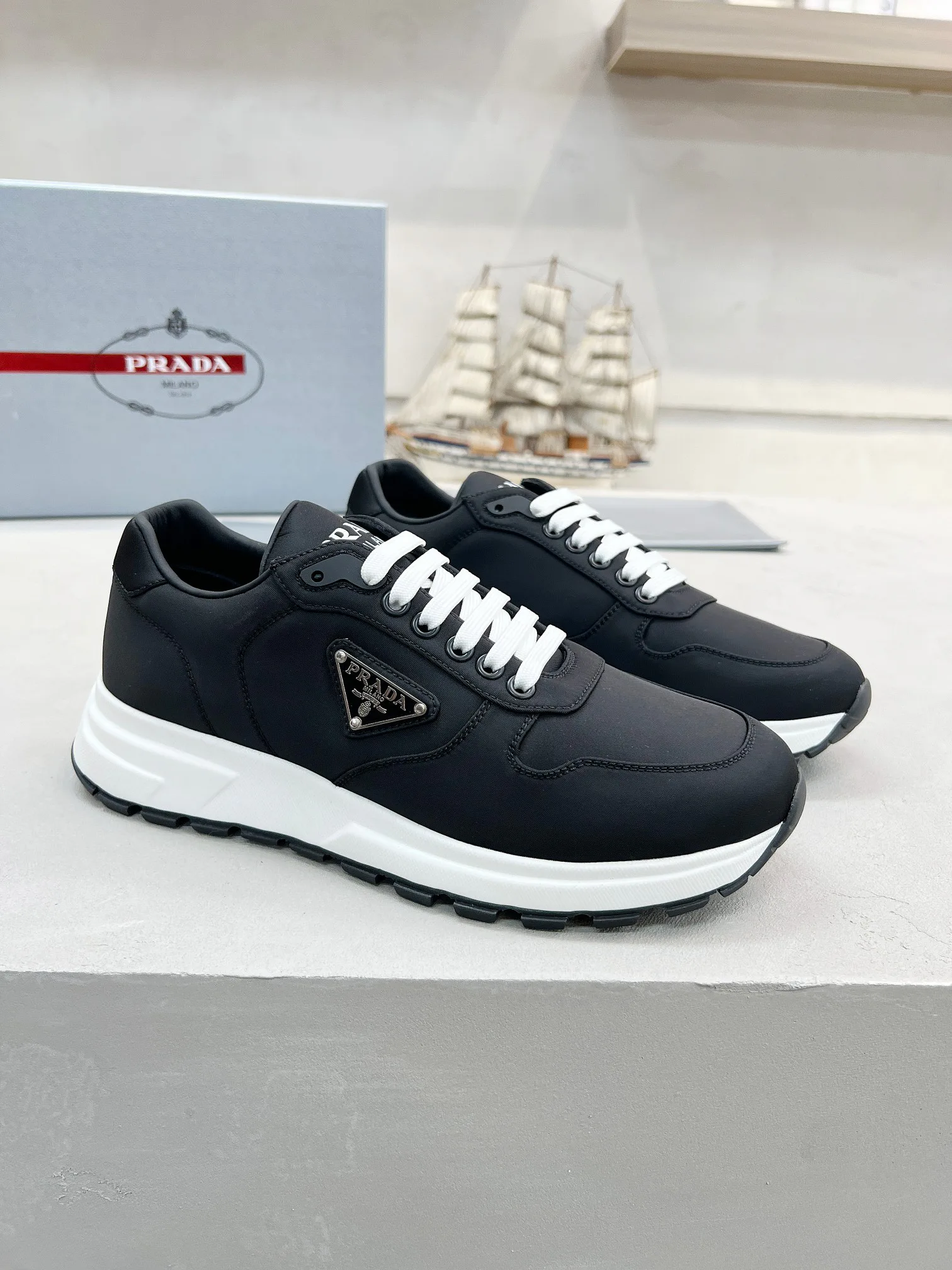 Кроссовки Мужские Prada 11670882