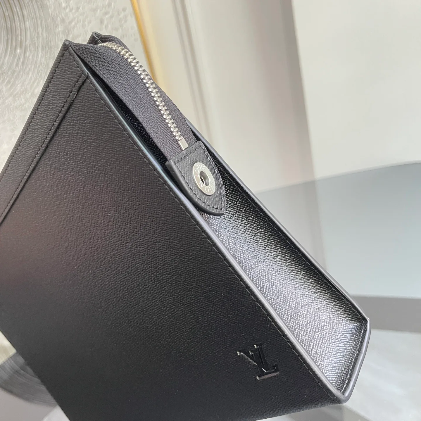 Клатчи Женские Louis Vuitton 11668940