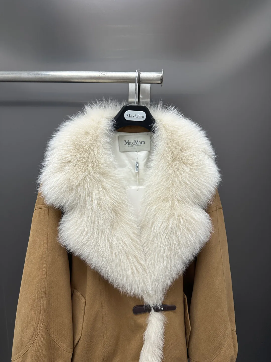 Куртки И Пуховики Женские Max Mara 18702442