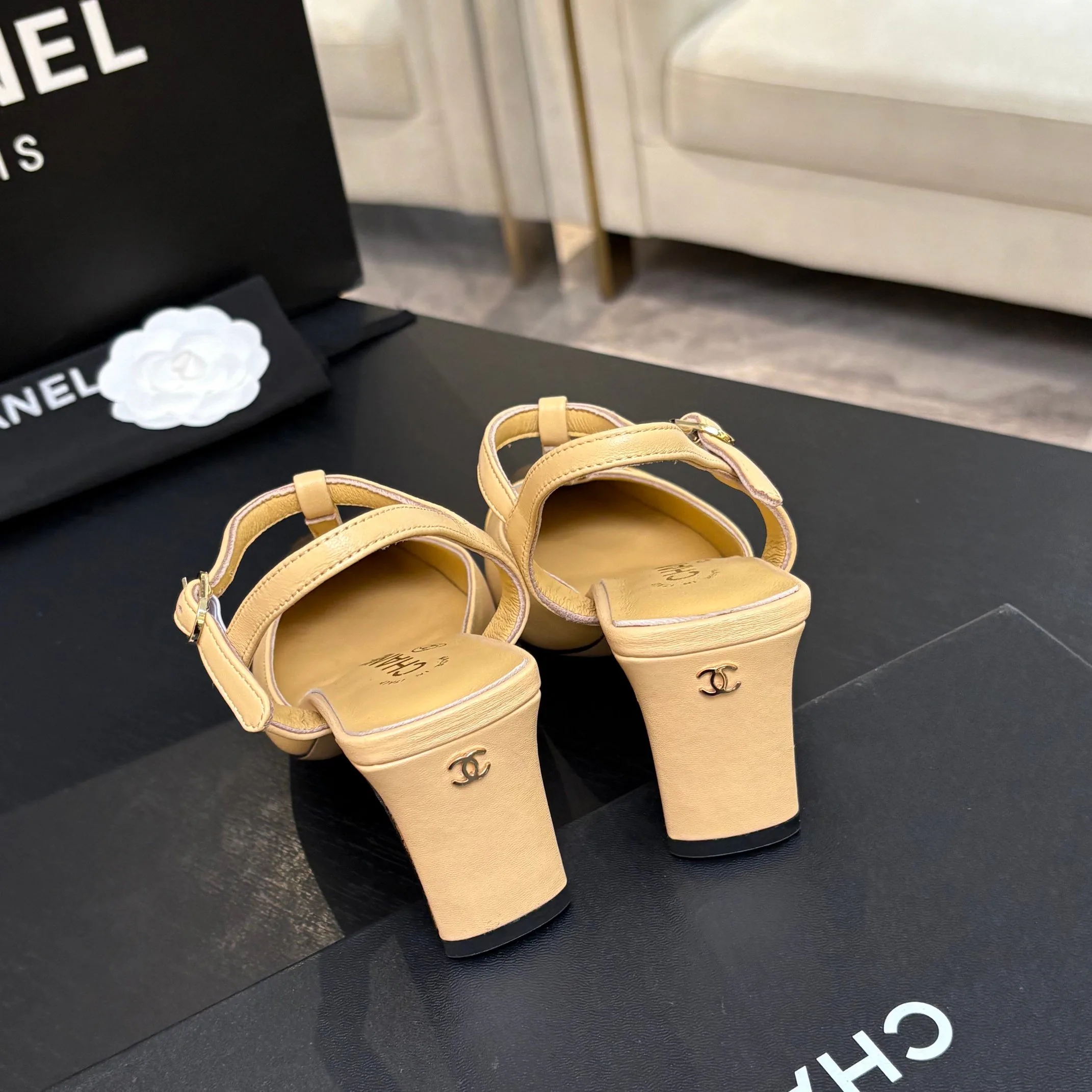 Туфли Женские Chanel 17448383