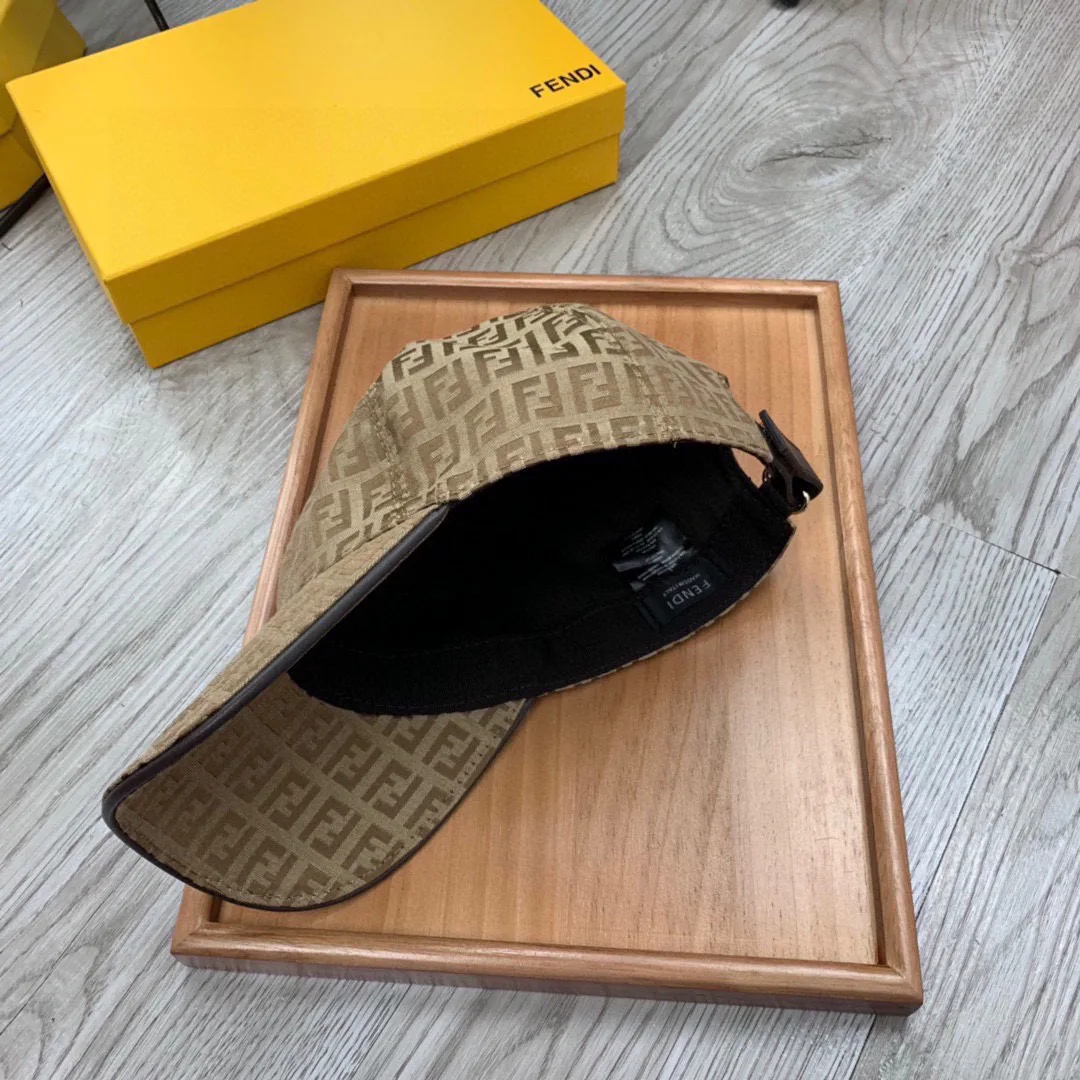 Головные Уборы Fendi 12882110