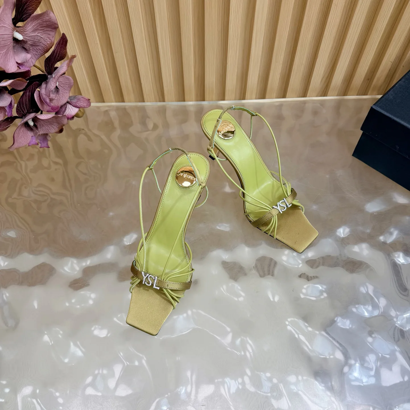 Босоножки Женские Saint Laurent 3892770