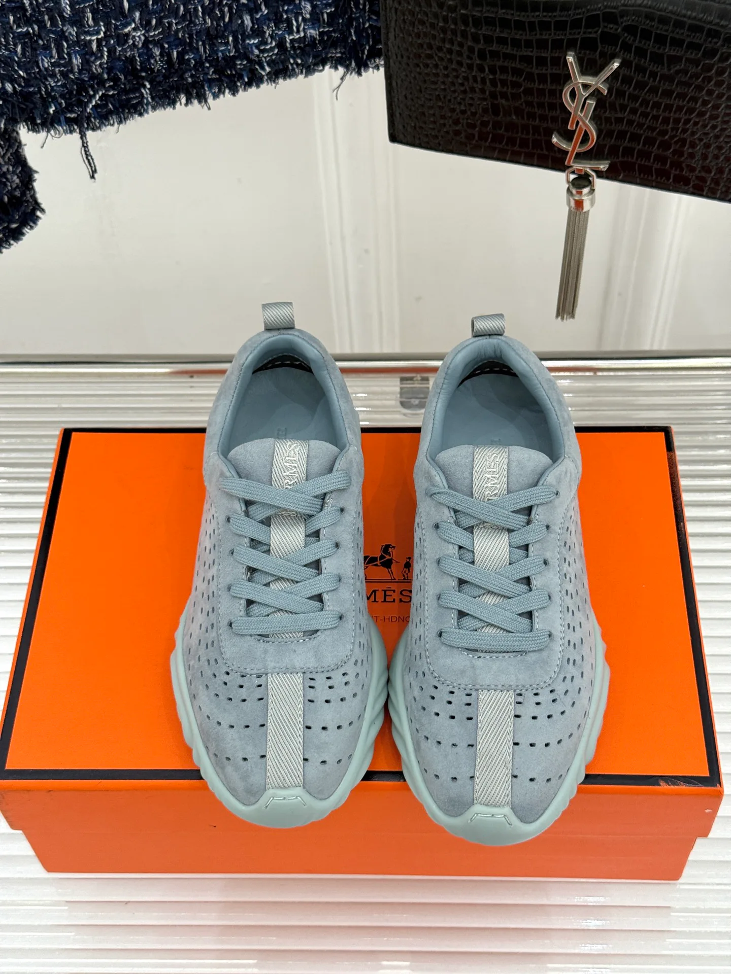 Кроссовки Женские Hermes 18636858