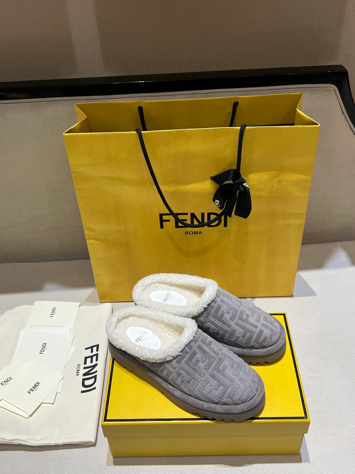 Тапочки Женские Fendi 3281846
