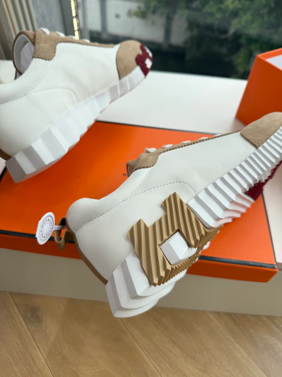 Кроссовки Женские Hermes 18053482