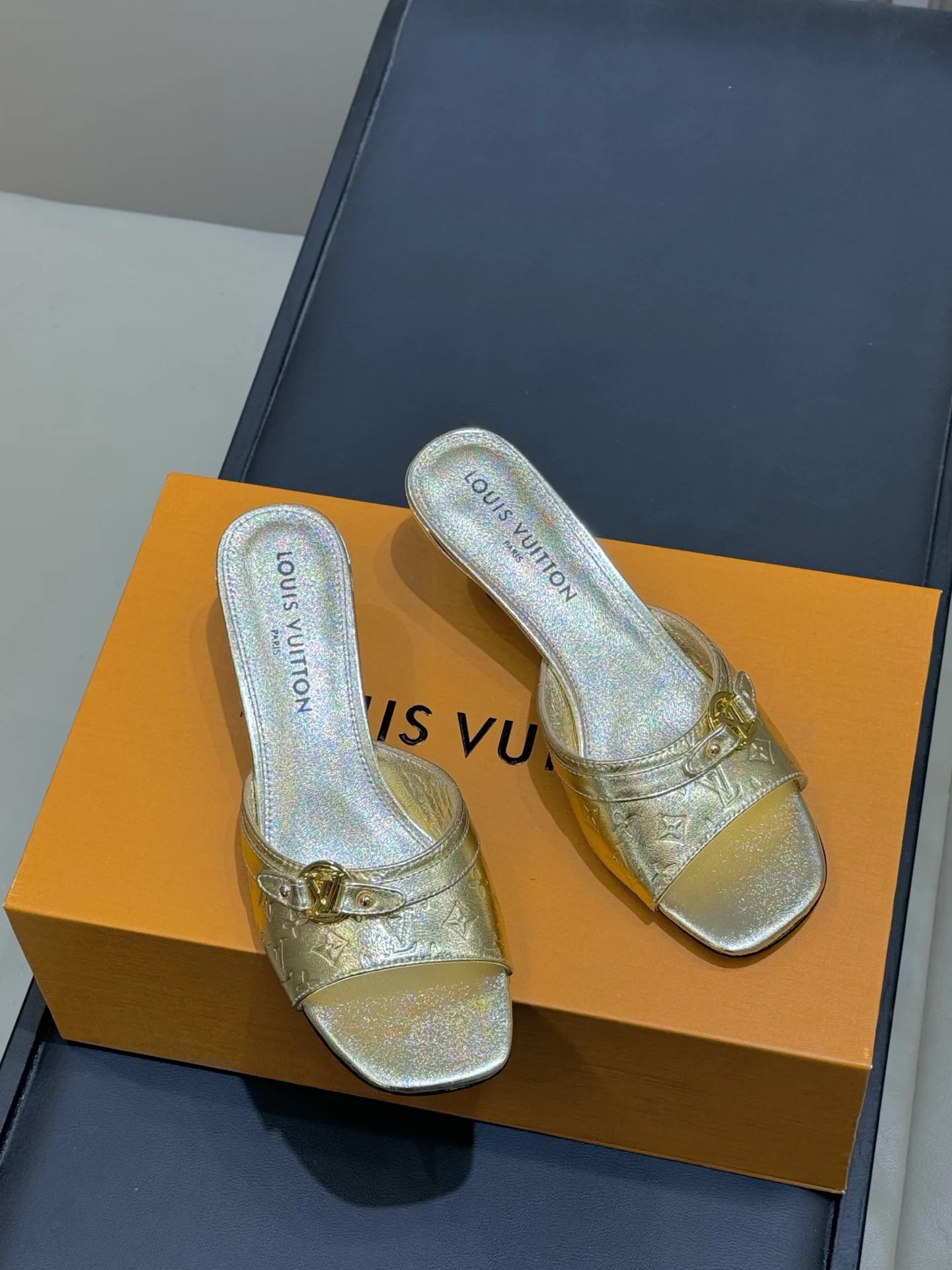 Босоножки Женские Louis Vuitton 1291457