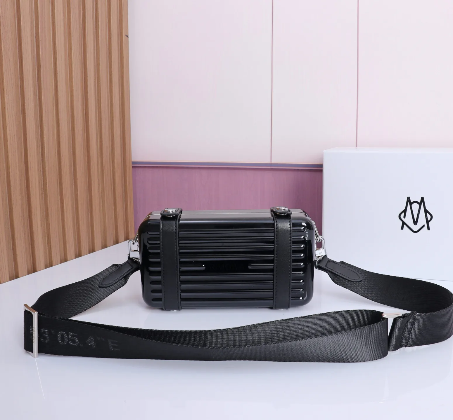 Сумки На Ремне Женские Rimowa 11185354