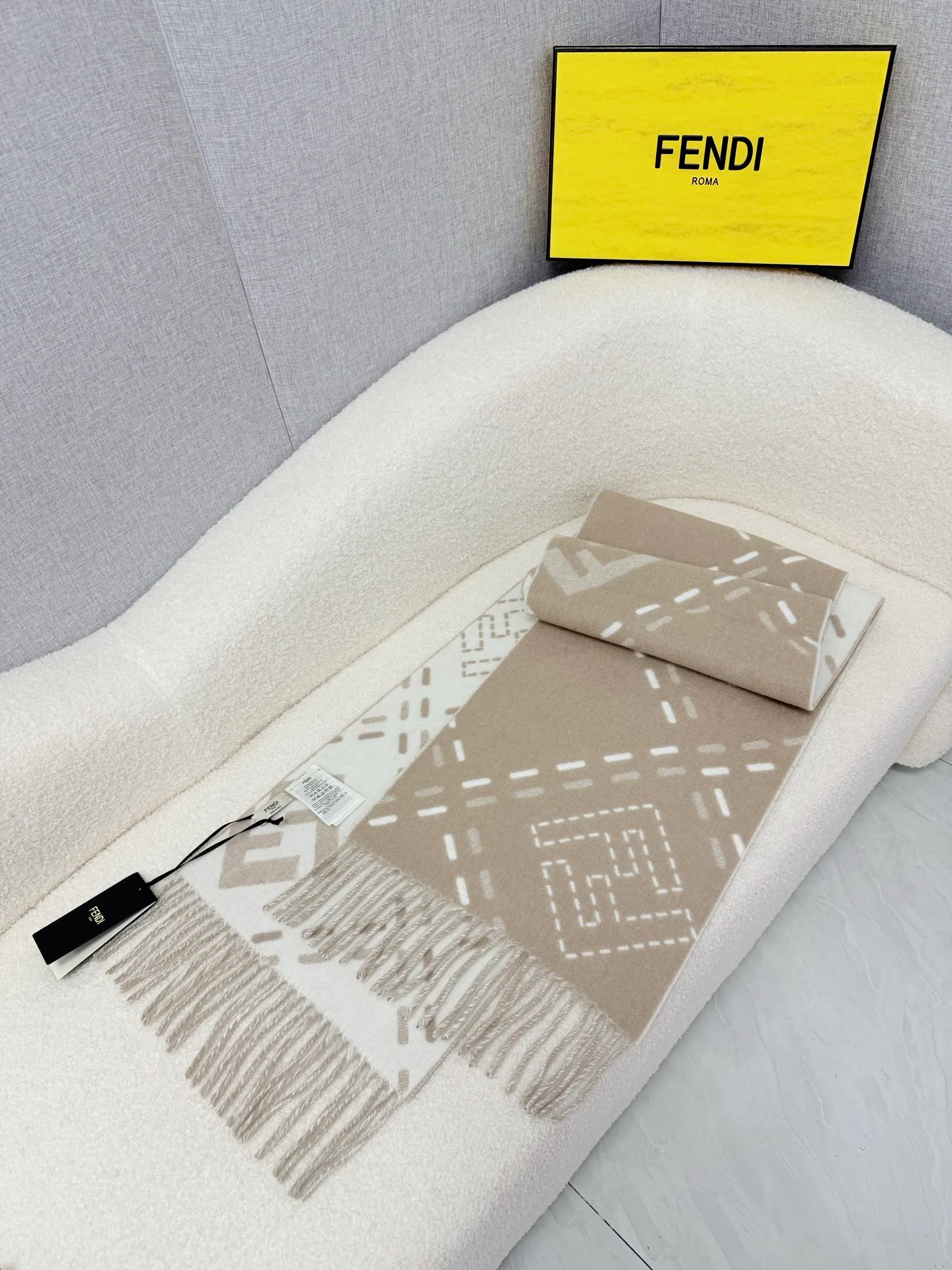 Шарфы Fendi 18003368