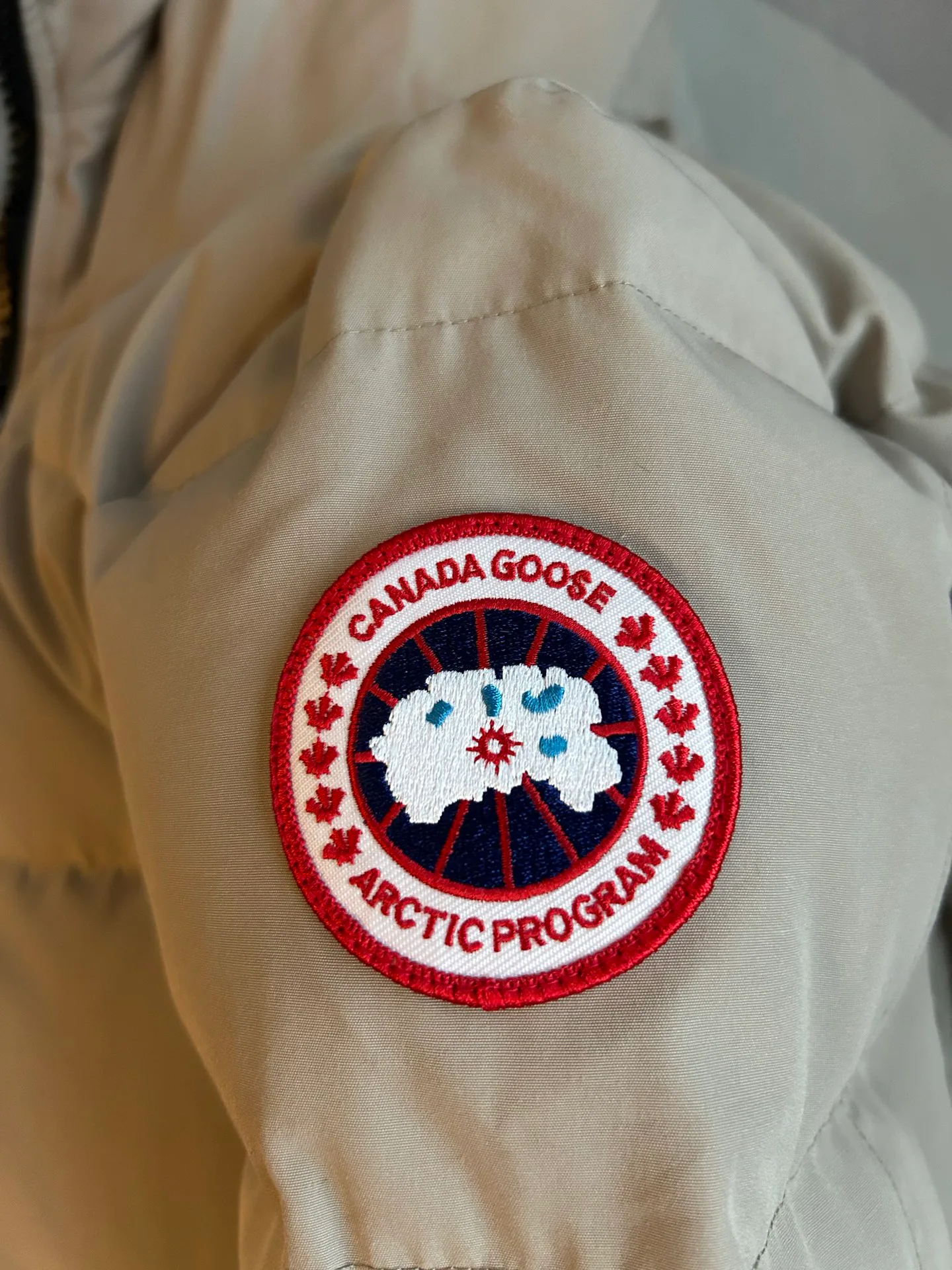 Куртки И Пуховики Женские Canada Goose 18007219