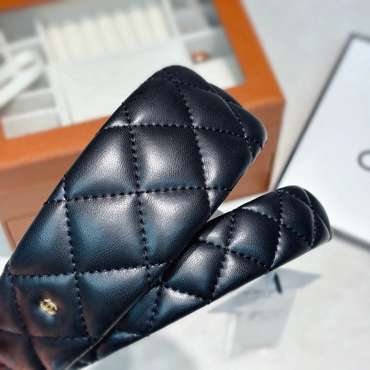 Головные Уборы Chanel 10965452