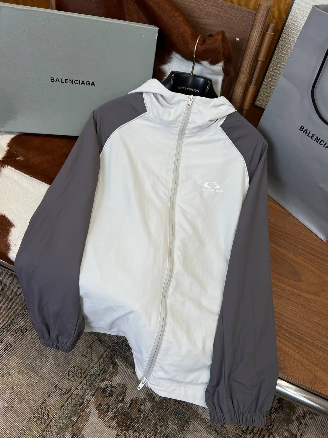 Куртки И Пуховики Мужские Balenciaga 13310866