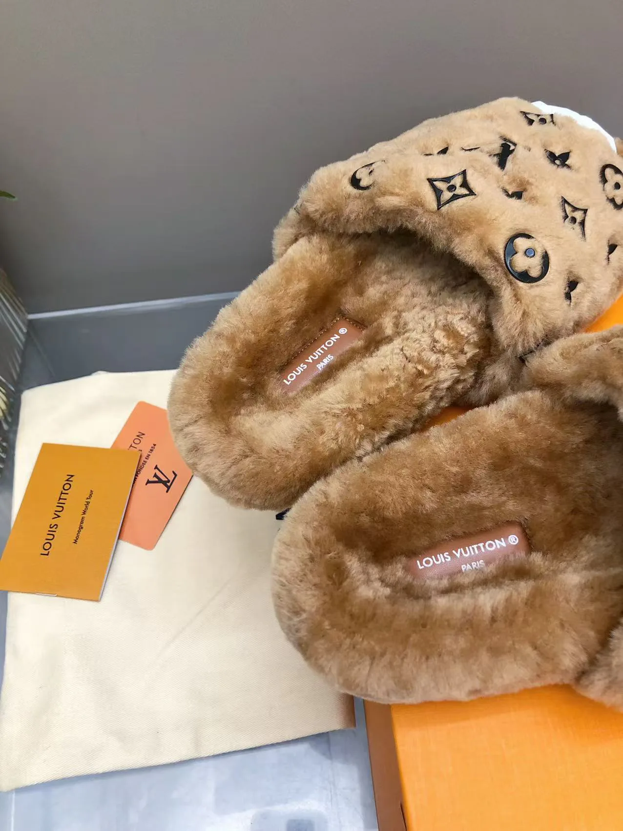 Тапочки Женские Louis Vuitton 86925