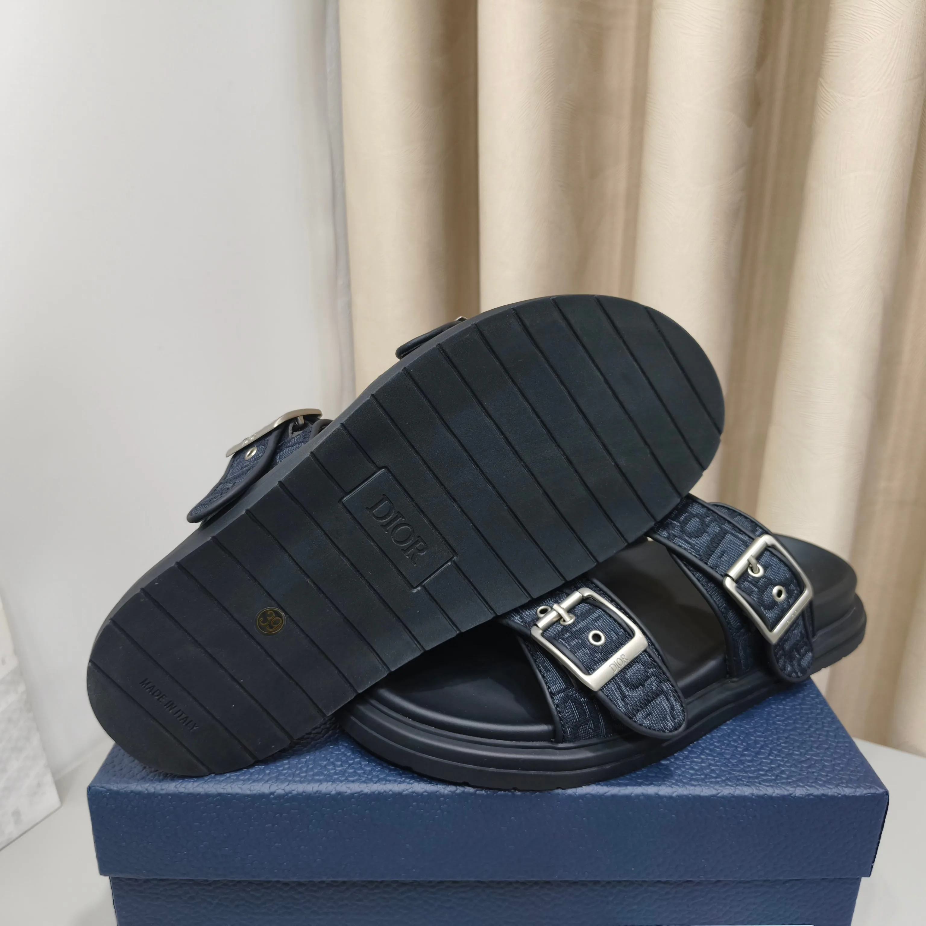 Сандалии Мужские Christian Dior 17988857