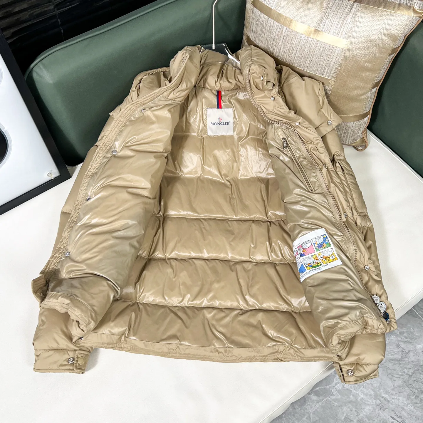 Куртки И Пуховики Женские Moncler 19777219