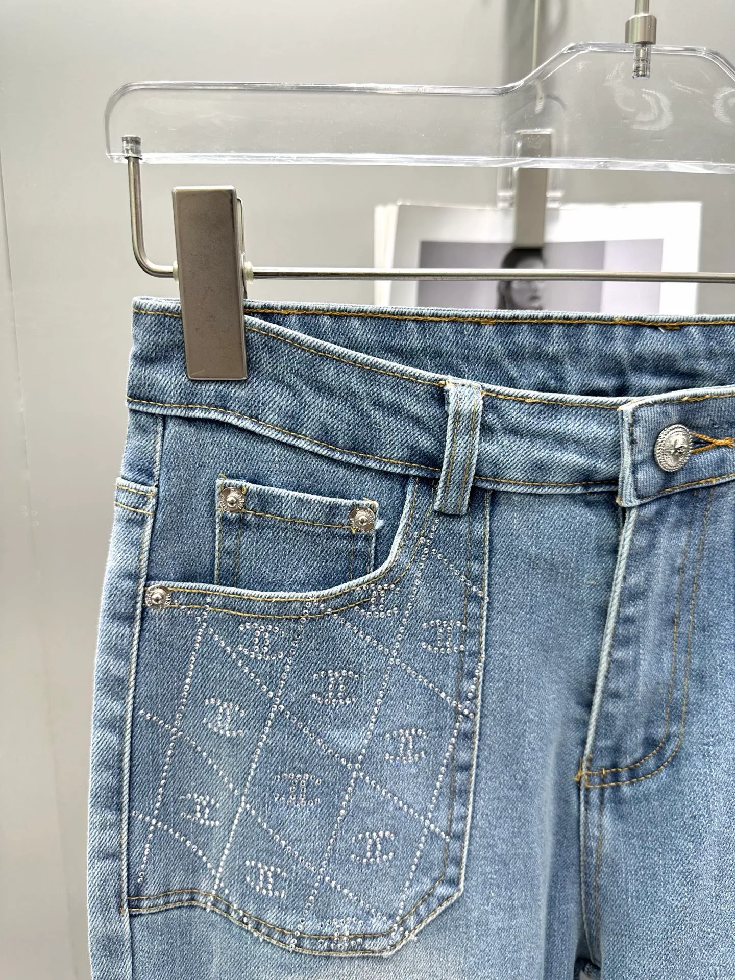 Джинсы Женские Chanel 10117322