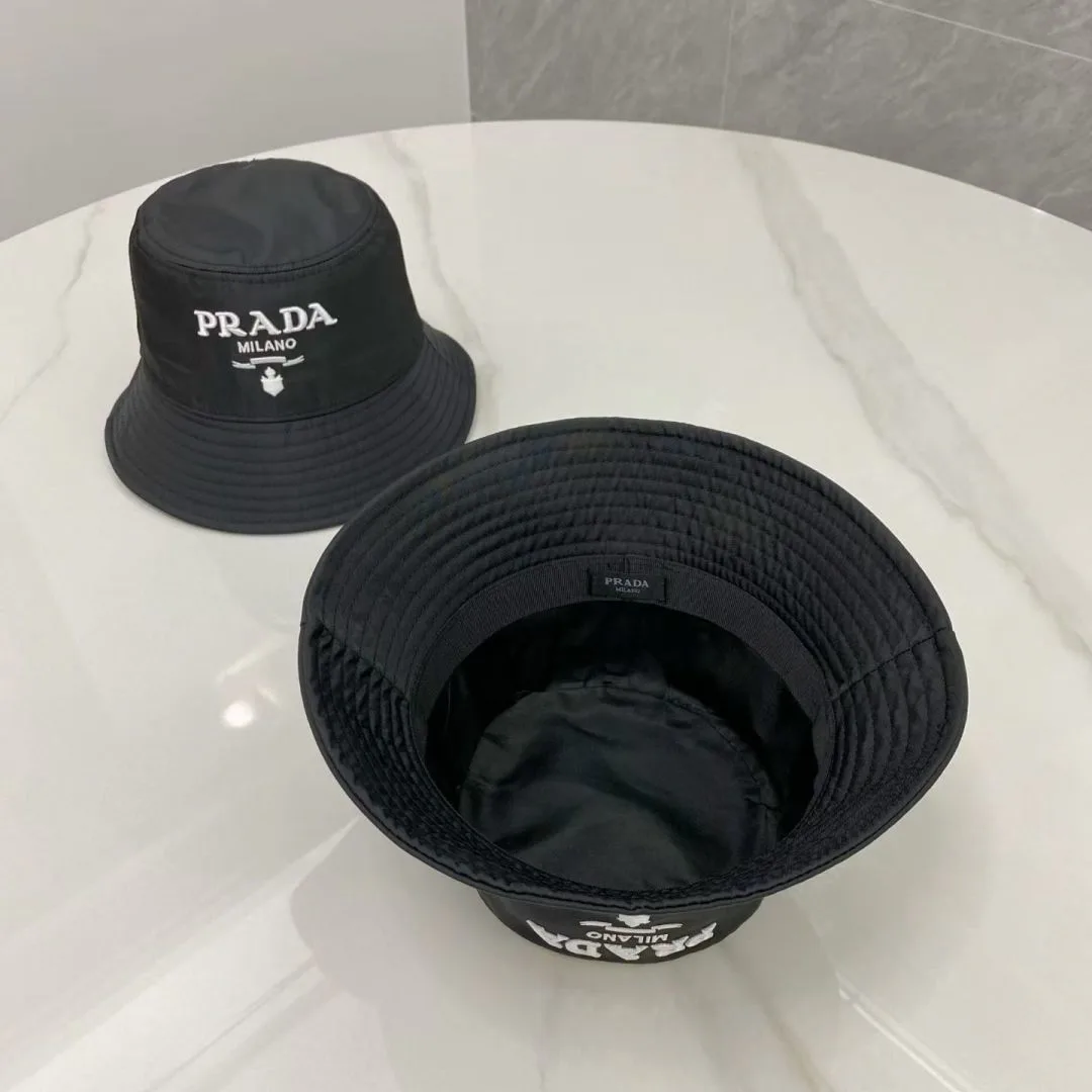 Головные Уборы Prada 13353802