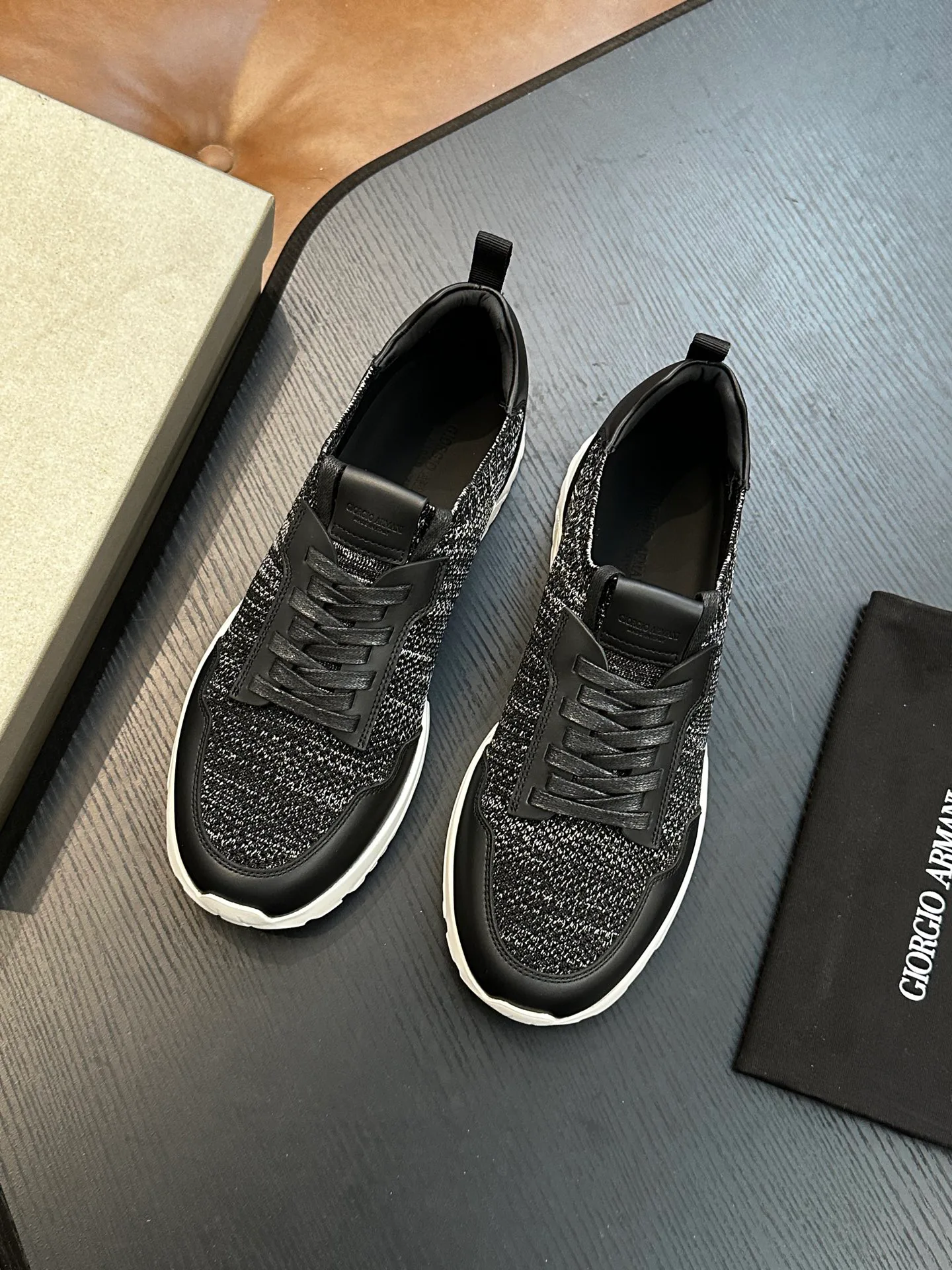 Кроссовки Мужские Armani 10490063