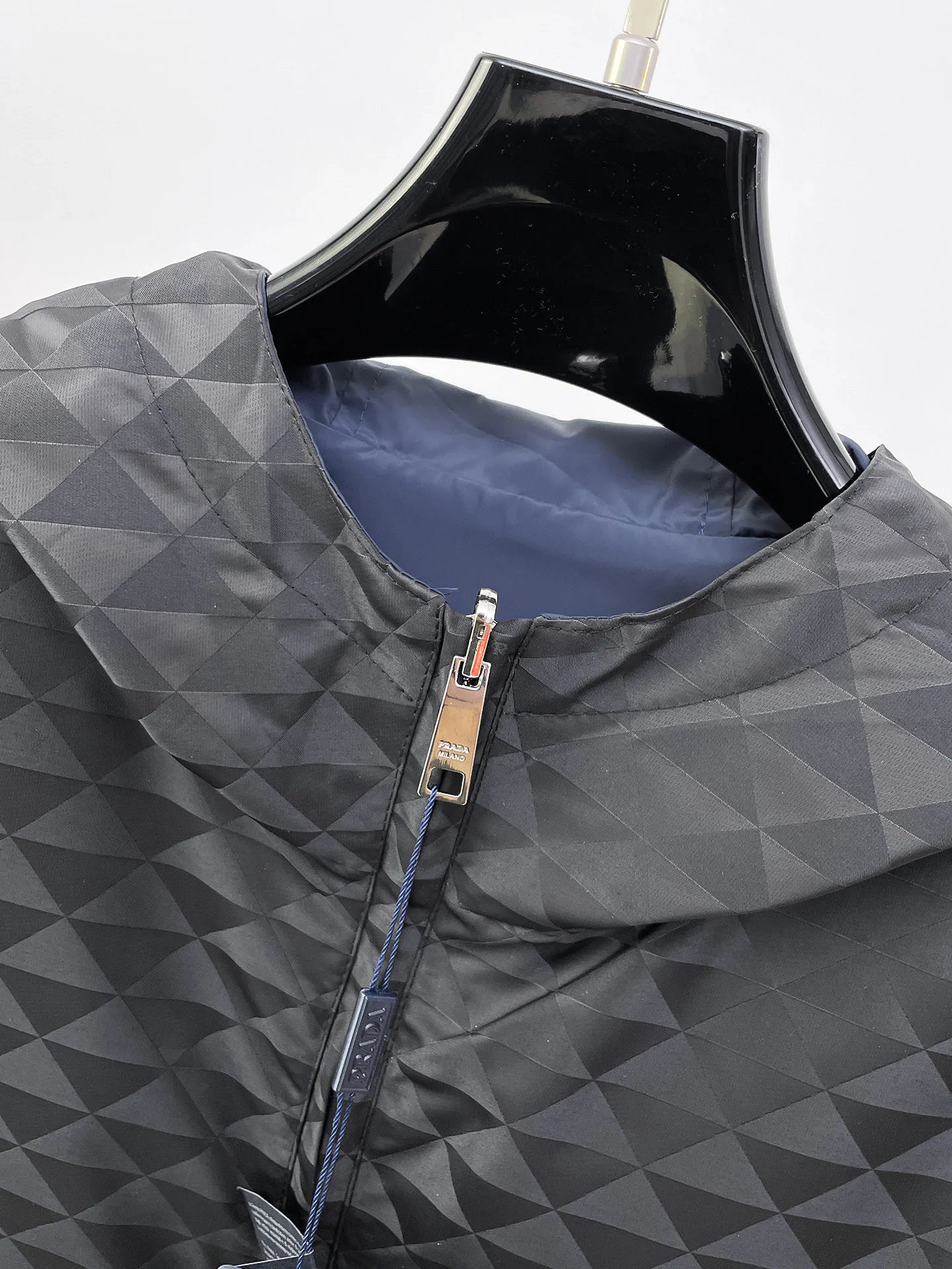 Куртки И Пуховики Женские Prada 18614692
