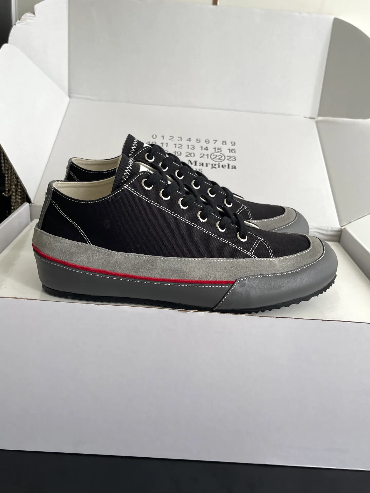 Кроссовки Женские Maison Margiela 17554410