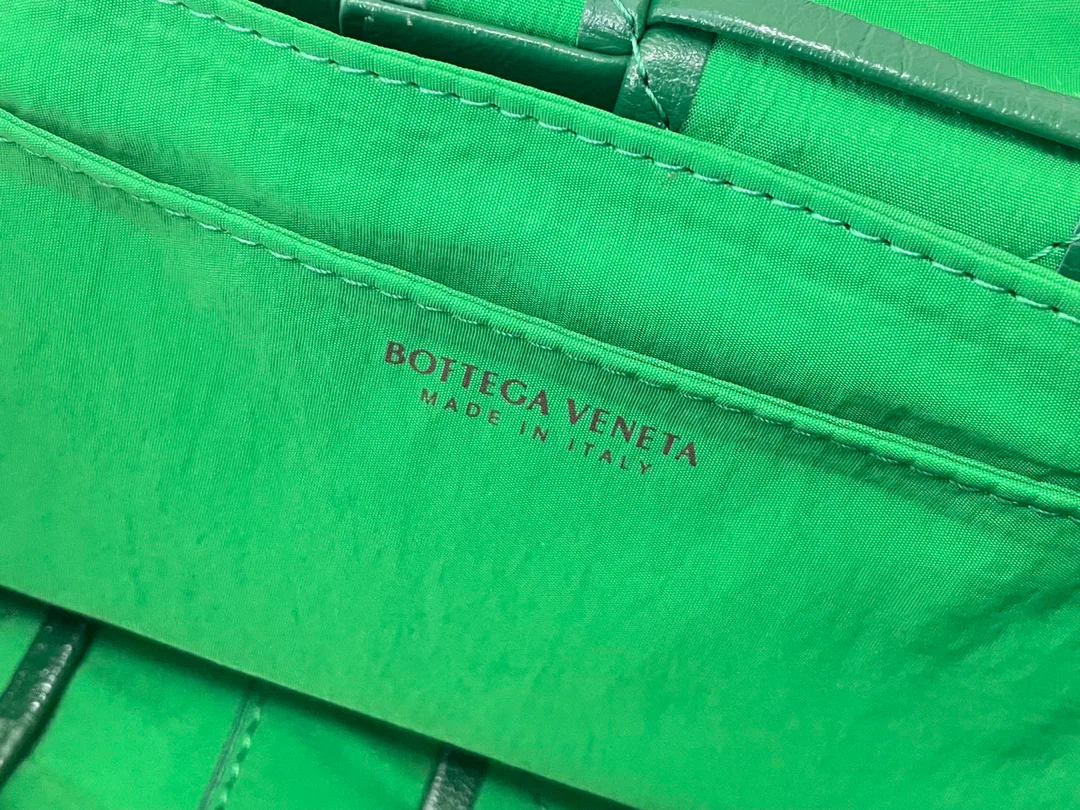 Поясные Сумки Женские Bottega Veneta 10681677