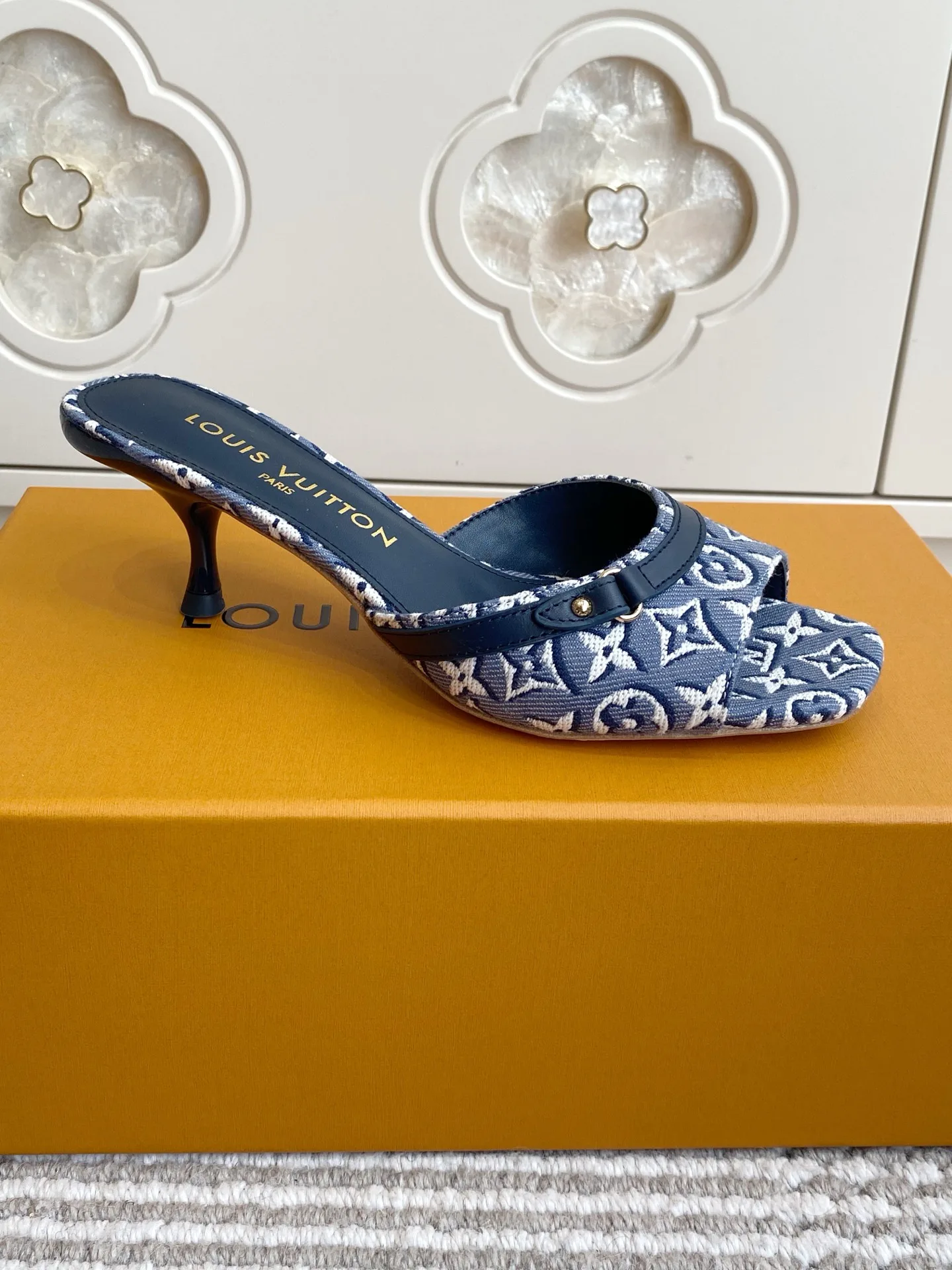 Босоножки Женские Louis Vuitton 17572132