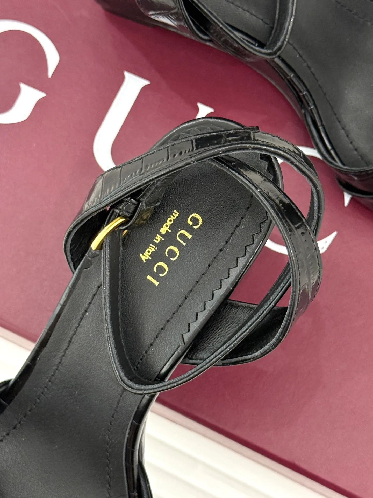 Босоножки Женские Gucci 18034507