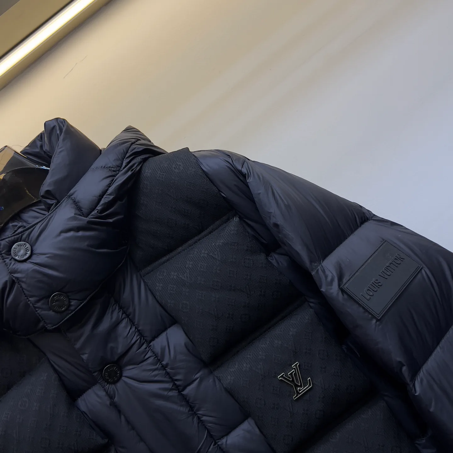 Куртки Женские Louis Vuitton 303072