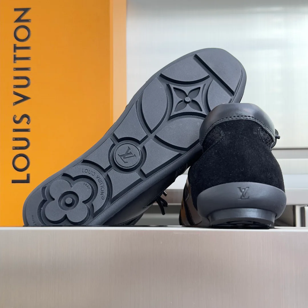 Кроссовки Женские Louis Vuitton 17950616
