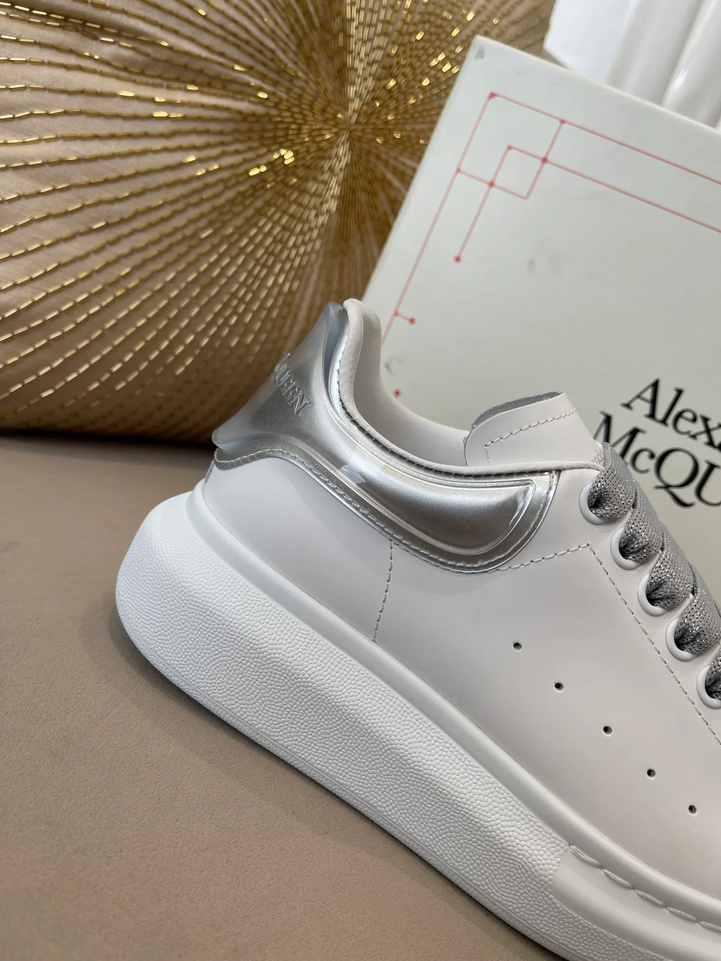 Кроссовки Женские Alexander Mcqueen 18737