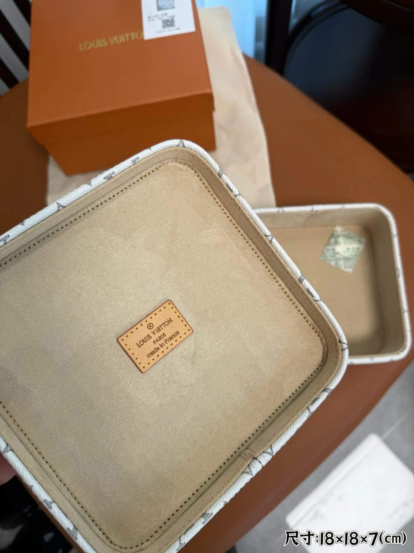 Органайзеры Louis Vuitton 22406