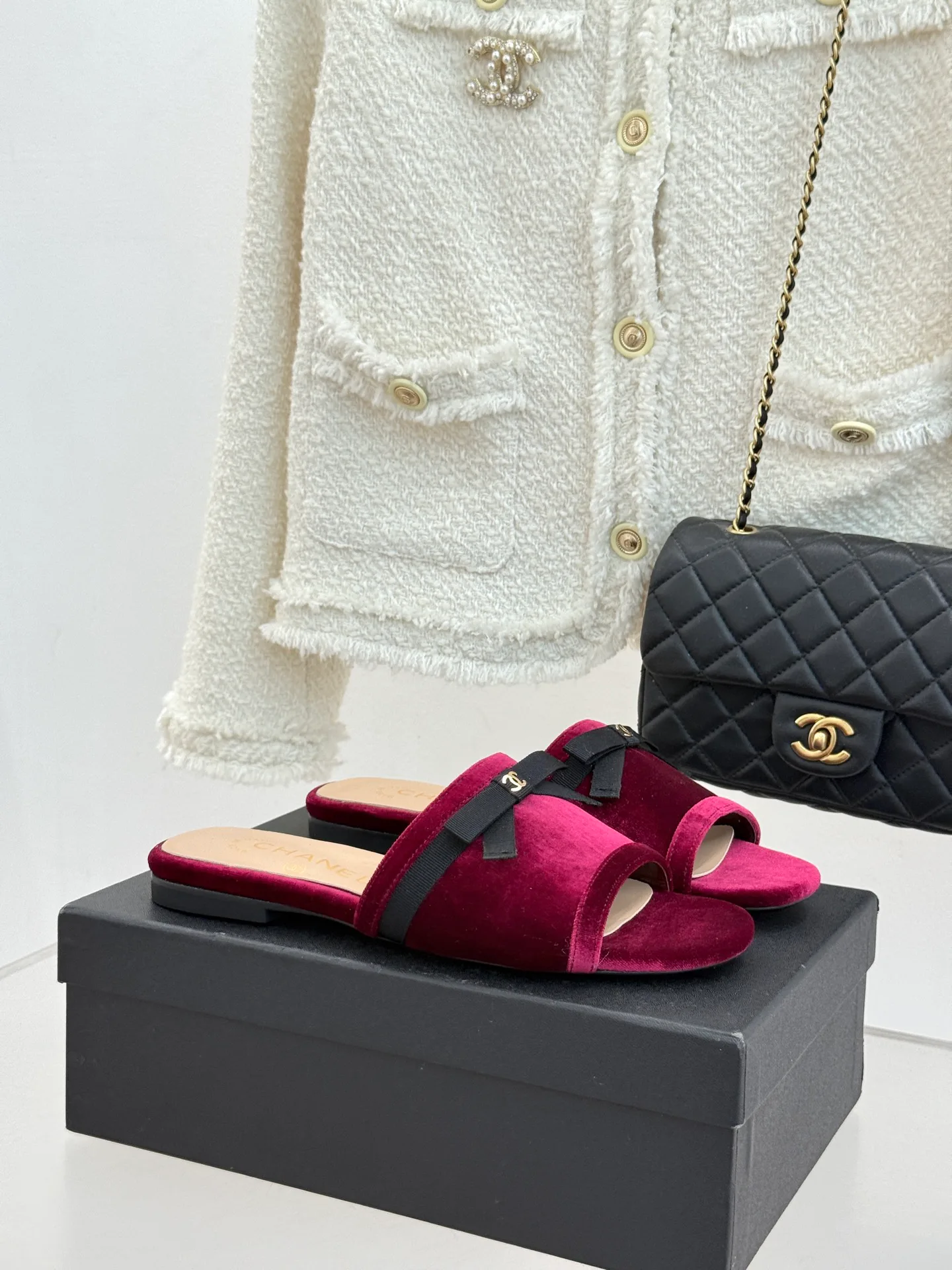 Шлепанцы Женские Chanel 12958164
