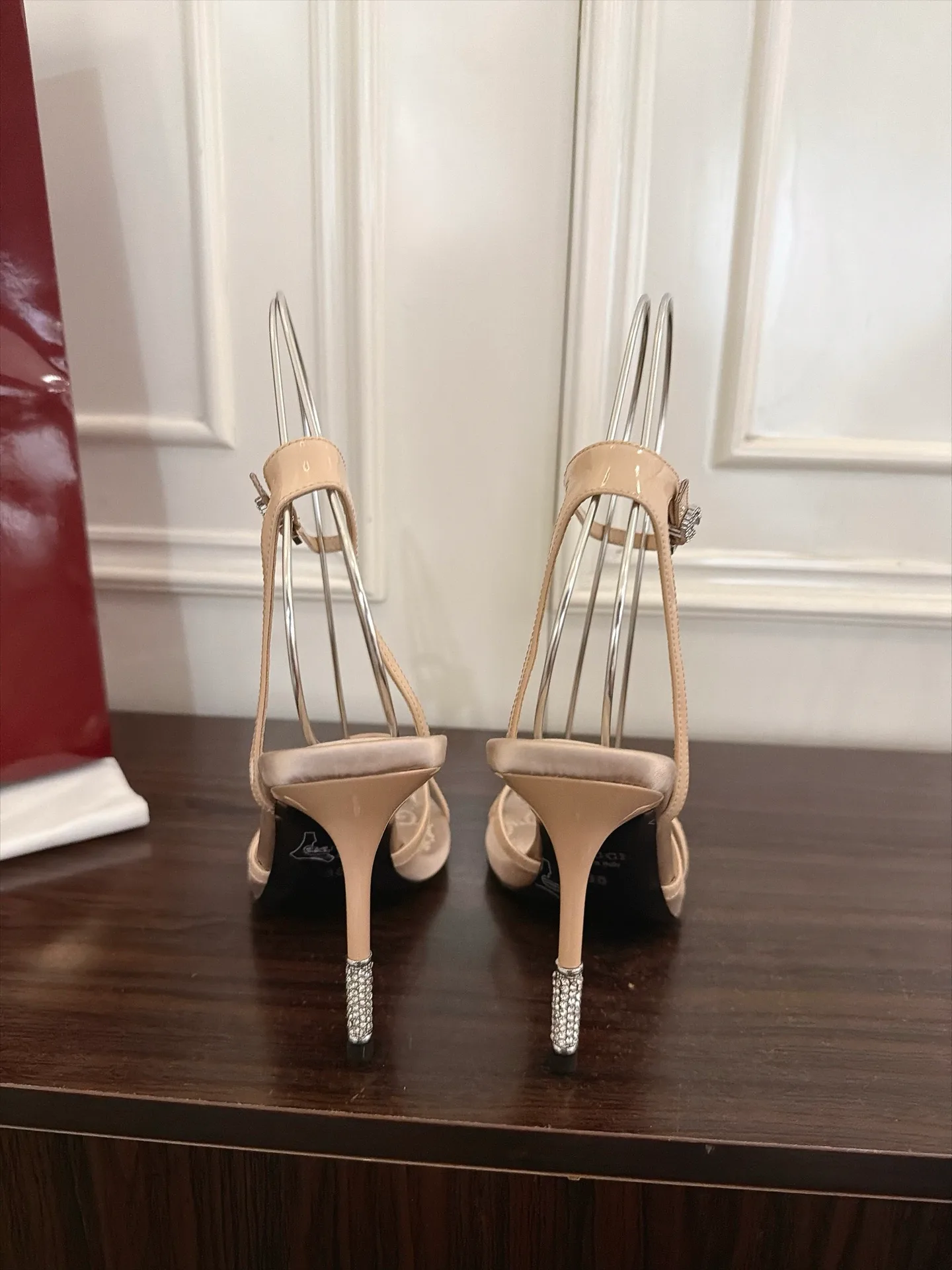 Босоножки Женские Gucci 19314659