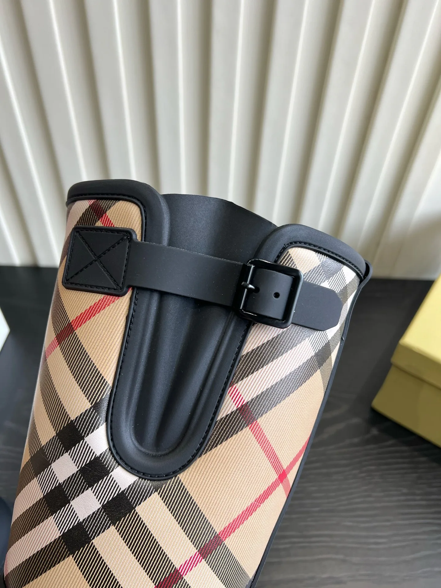 Сапоги Женские Burberry 18170853
