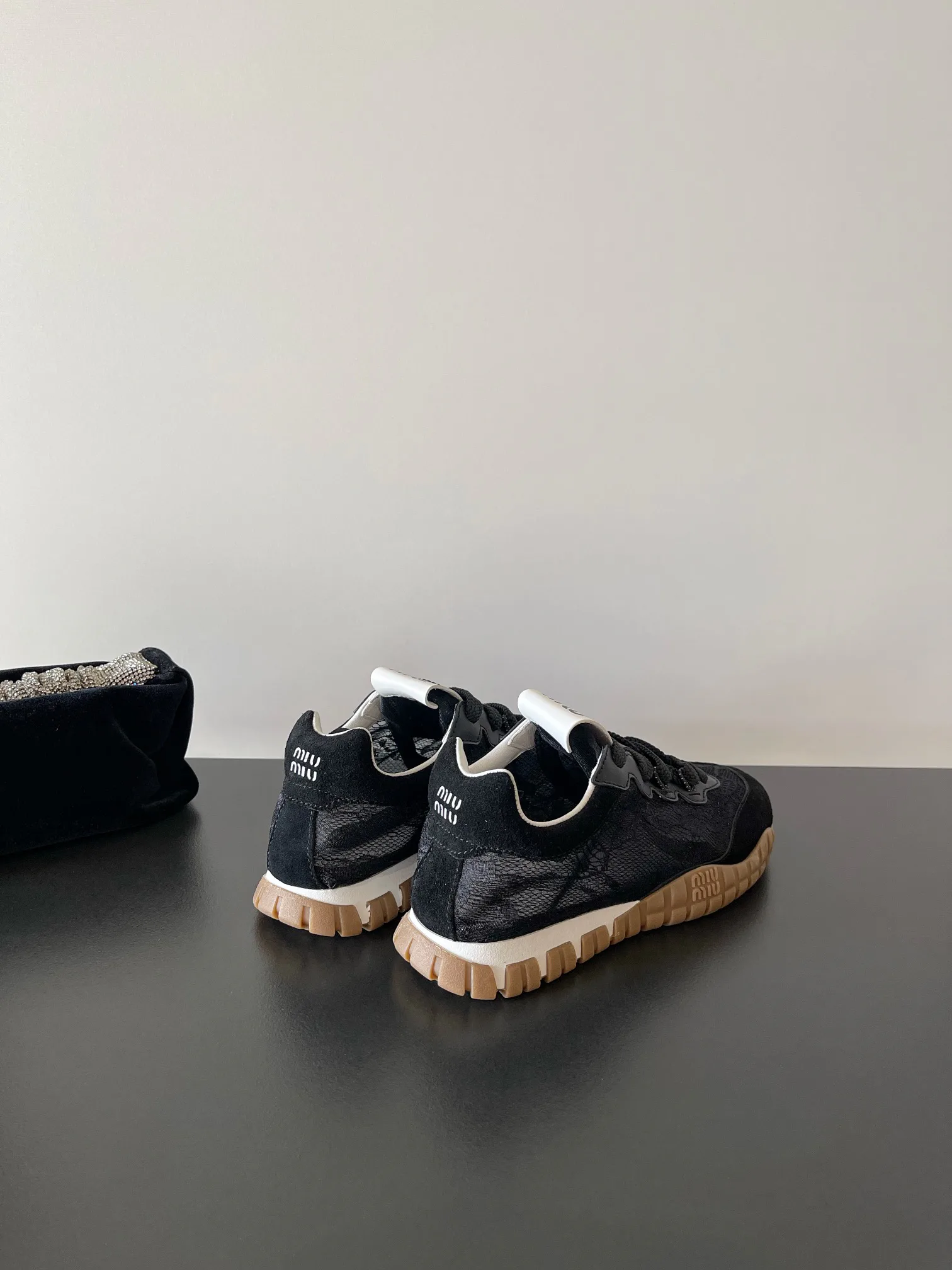 Кроссовки Женские Miu Miu 10429543