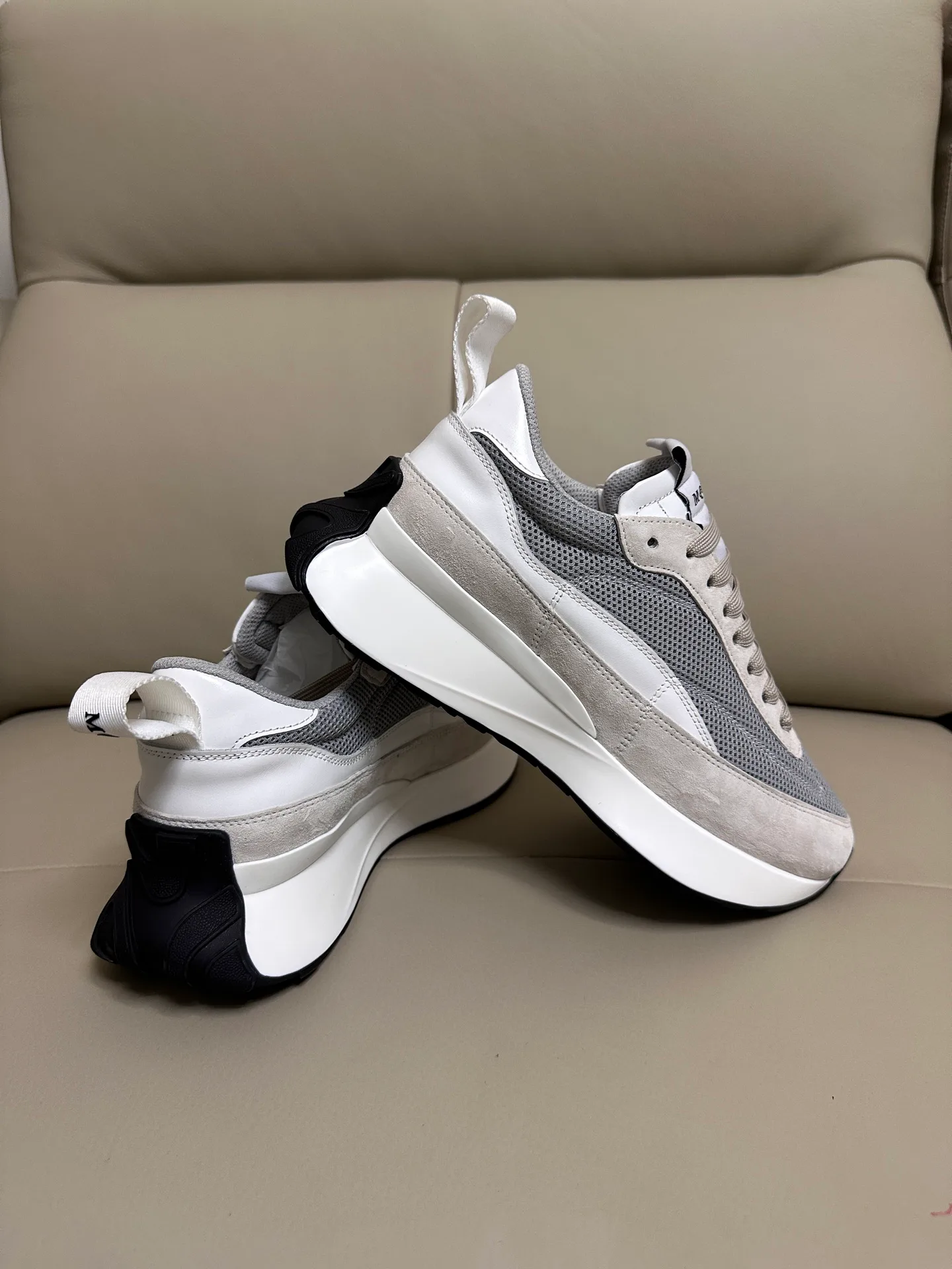 Кроссовки Женские Alexander Mcqueen 18616734