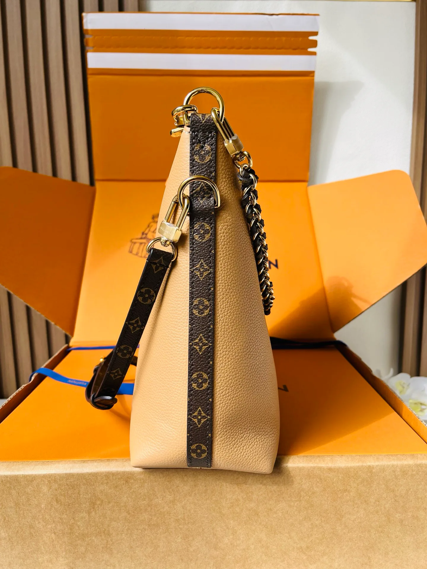 Сумки На Ремне Женские Louis Vuitton 12860034