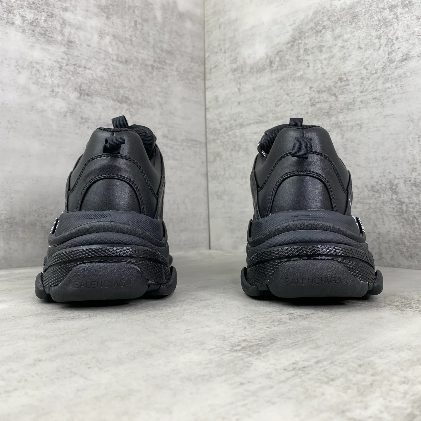 Кроссовки Женские Balenciaga 18781874