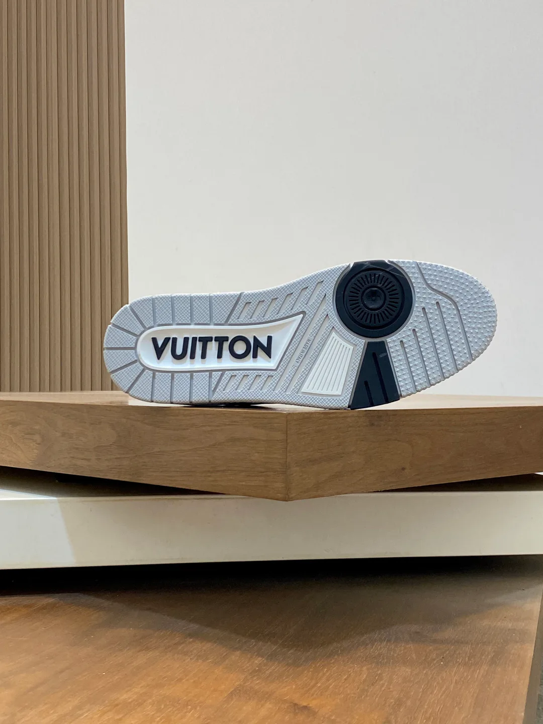 Кроссовки Мужские Louis Vuitton 2194129