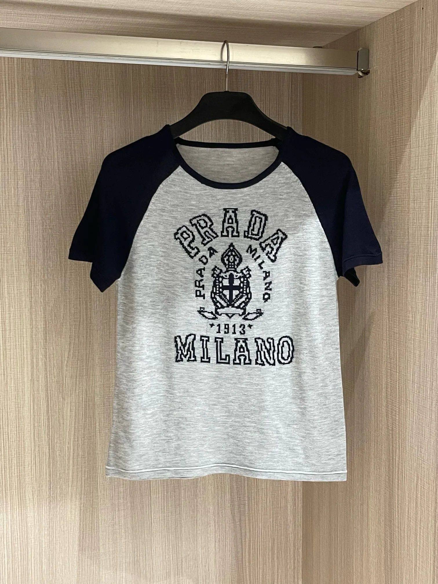 Футболки Женские Prada 10851