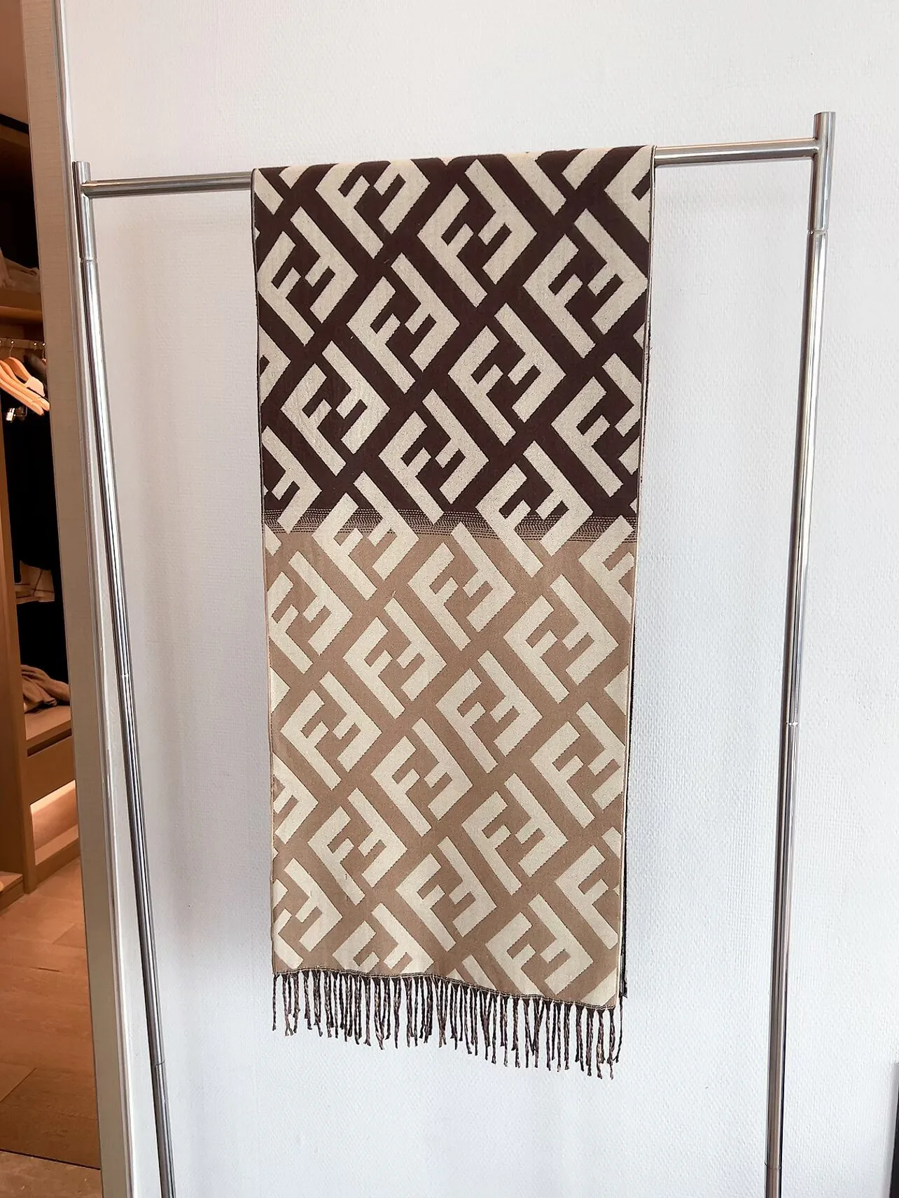 Шарфы Fendi 18002953