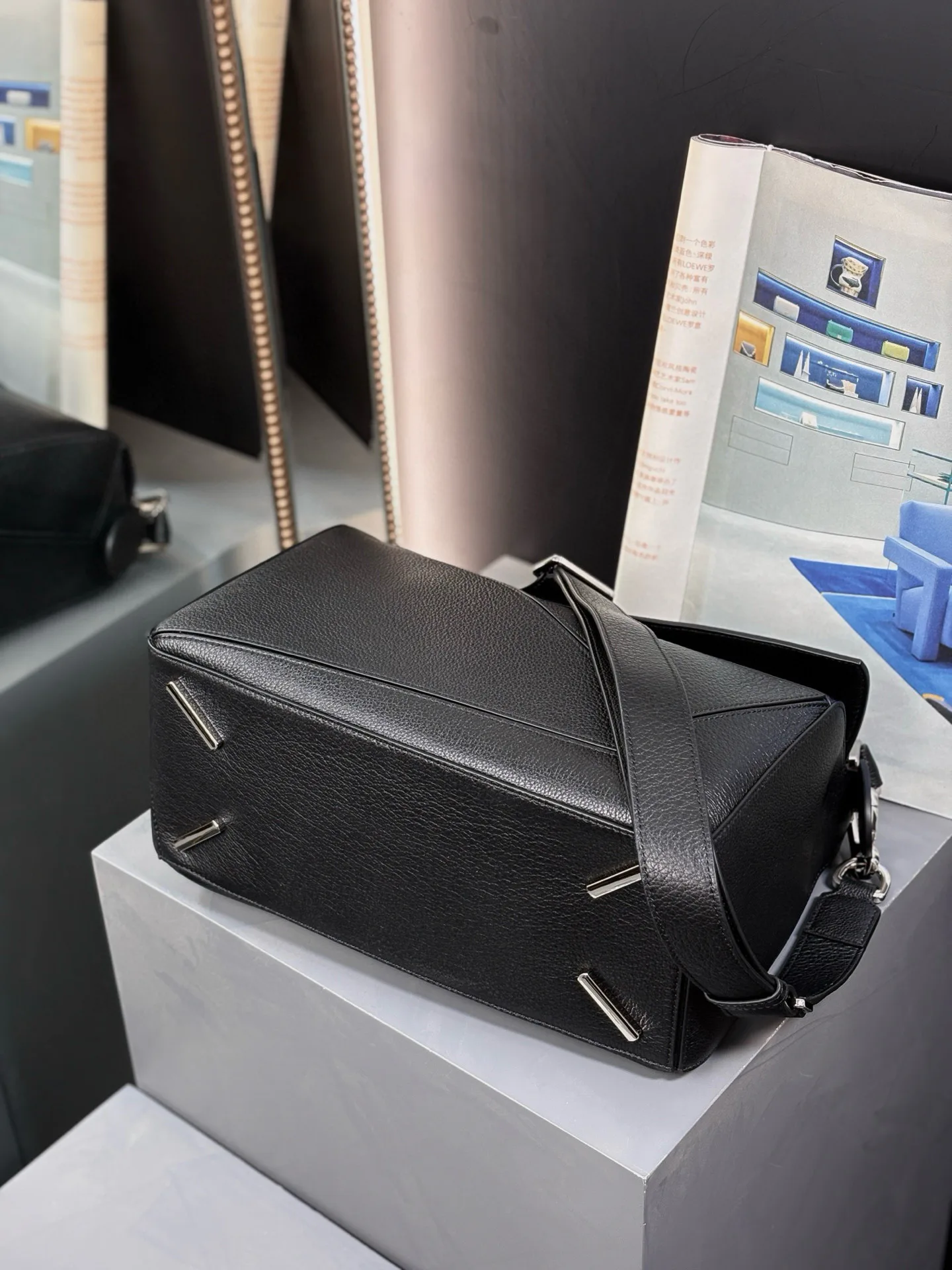 Классические Сумки Женские Loewe 1375843