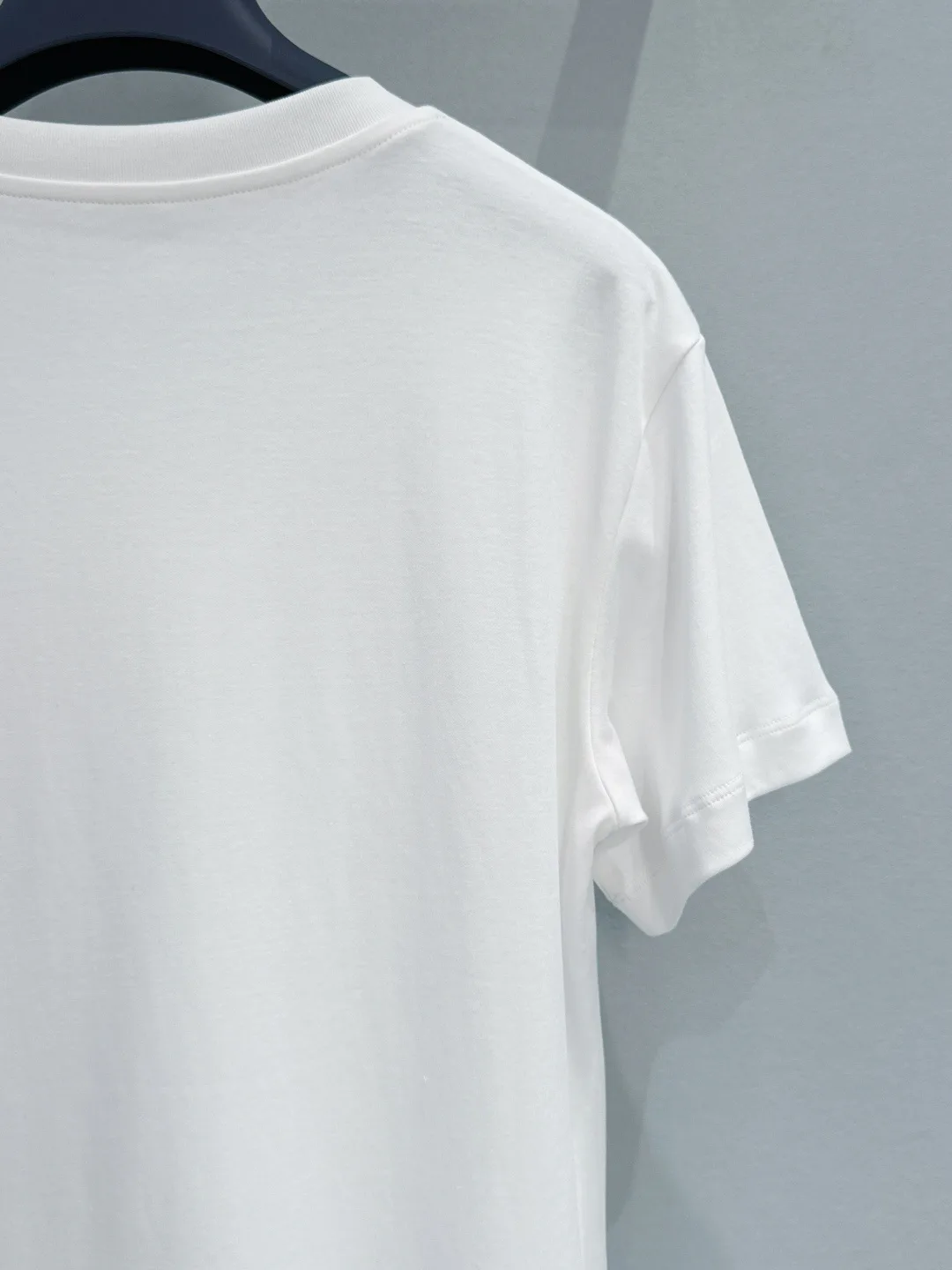 Футболки Женские Louis Vuitton 10994060