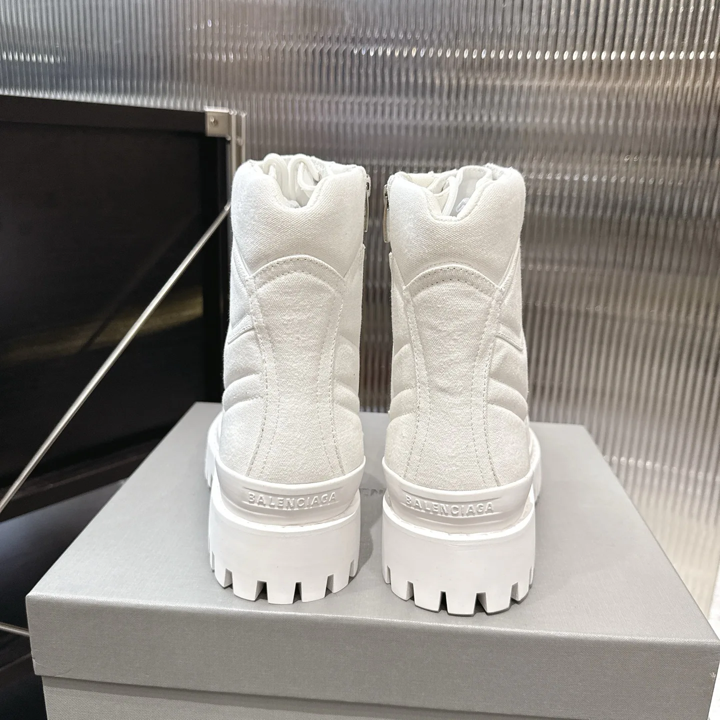 Ботинки Мужские Balenciaga 18598038