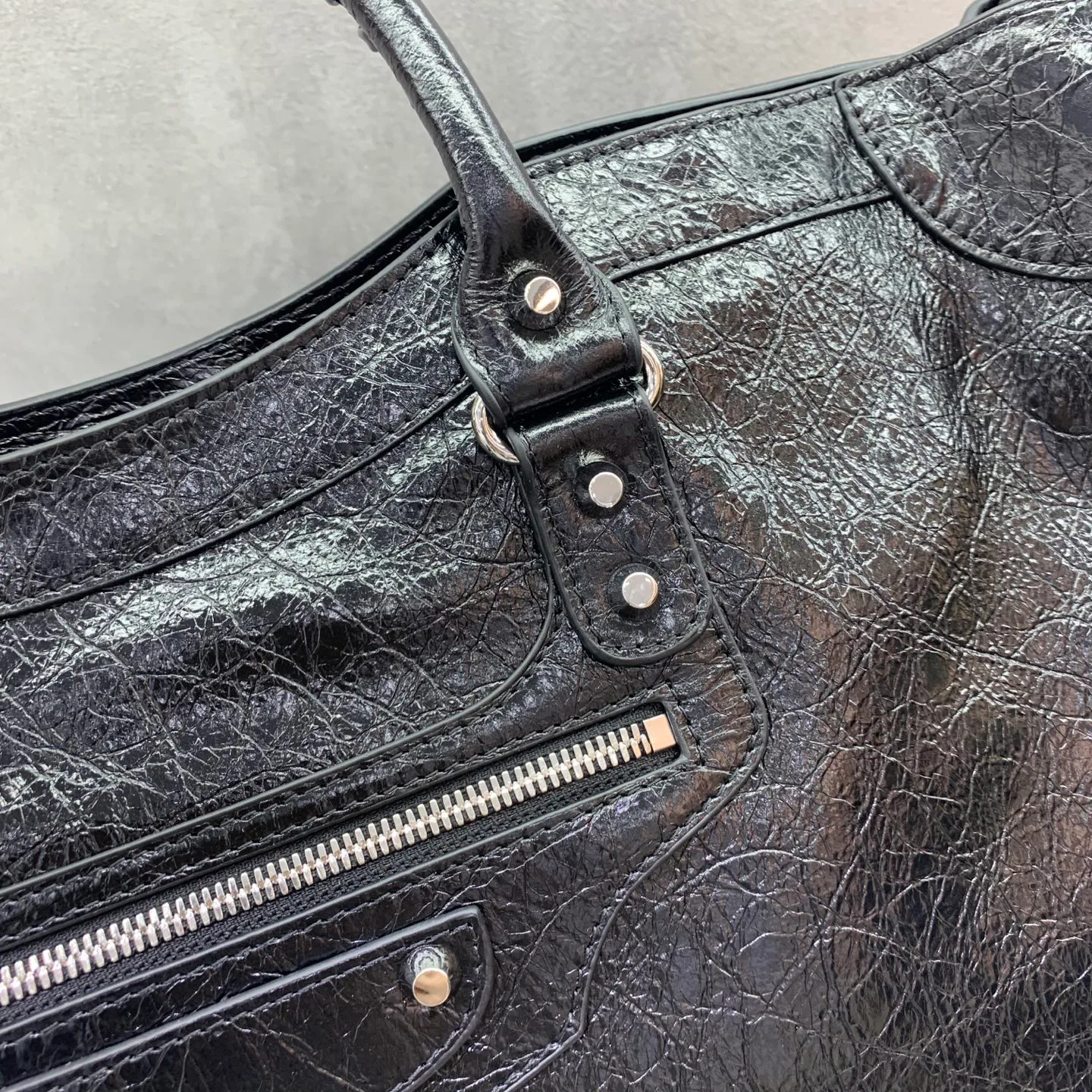 Классические Сумки Женские Balenciaga 18135894