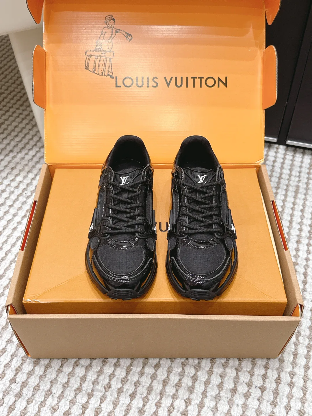 Кроссовки Женские Louis Vuitton 11518606